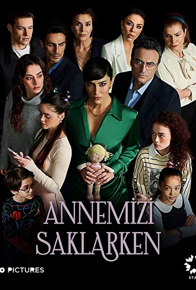 Кадры из сериала Скрывая нашу маму