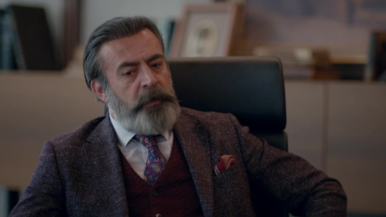 Кадры из сериала Ворон 16 серия 1 сезон (2019)