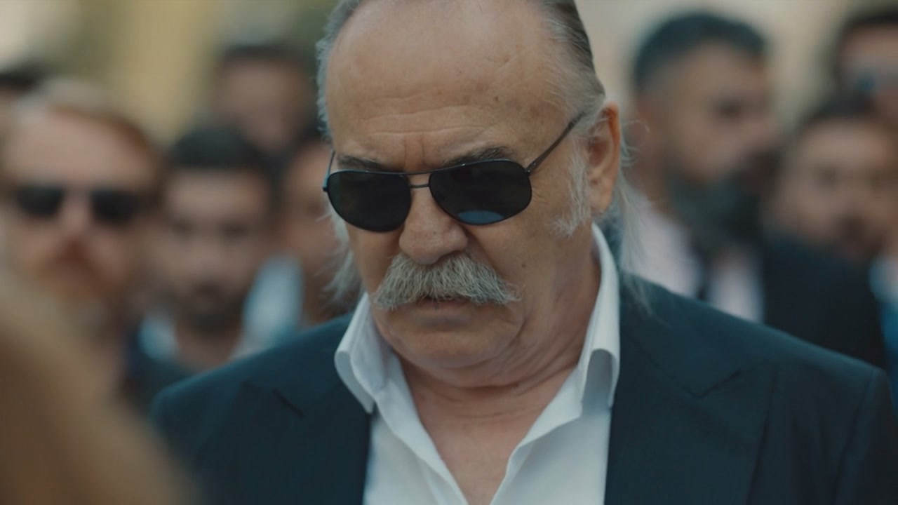 Кадры из сериала Внутри 11 серия 1 сезон (2016)