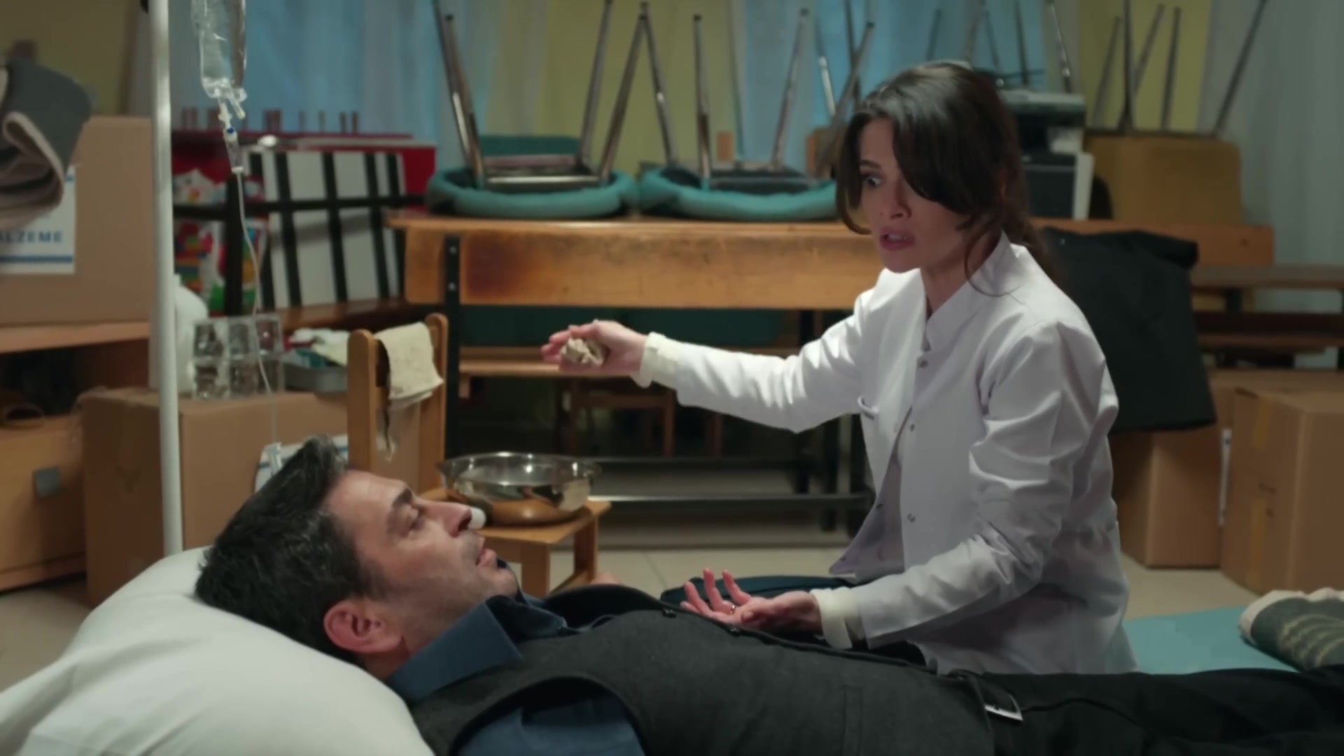 Кадры из сериала Далекий город 14 серия 1 сезон (2024)