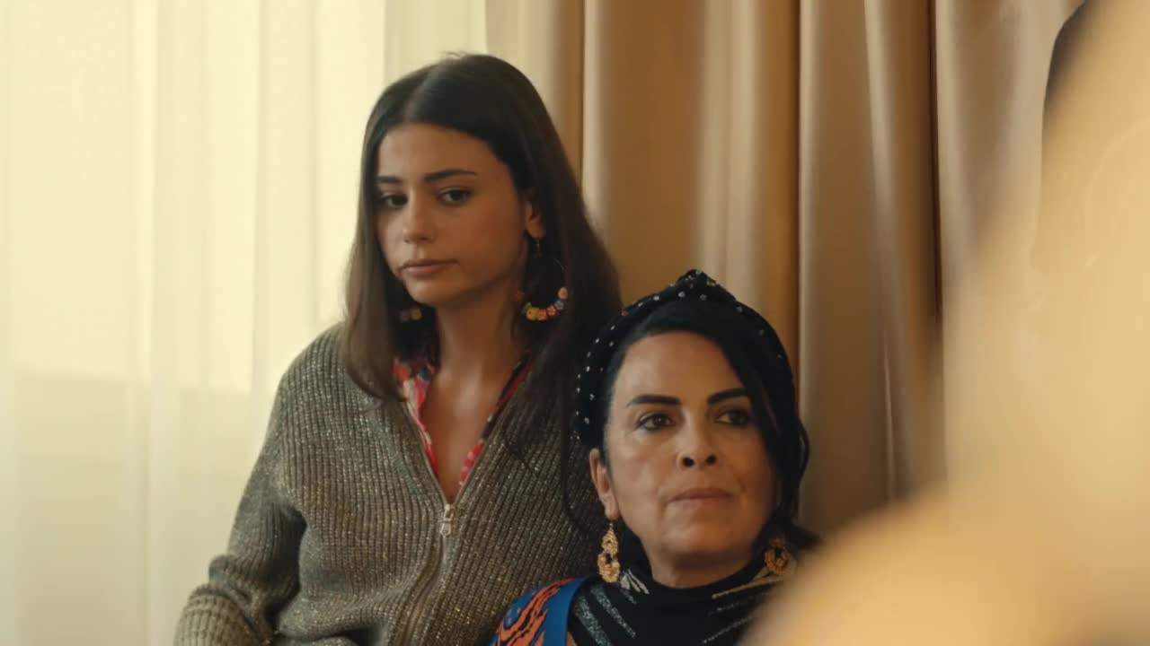 Кадры из сериала Три куруша (2021)