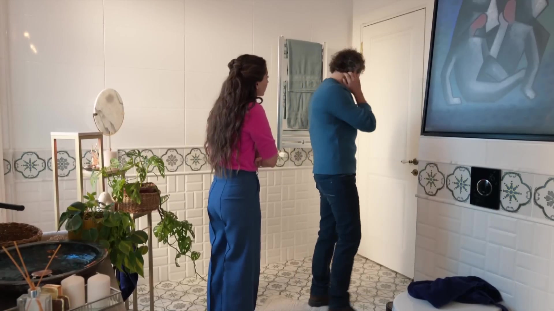 Кадры из сериала Лейла 19 серия 1 сезон (2024)