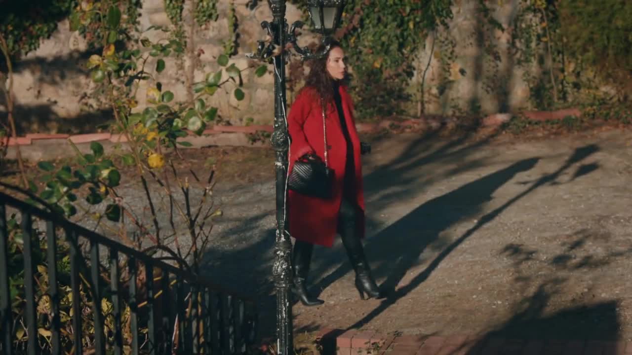 Кадры из сериала Азизе 16 серия 1 сезон (2019)