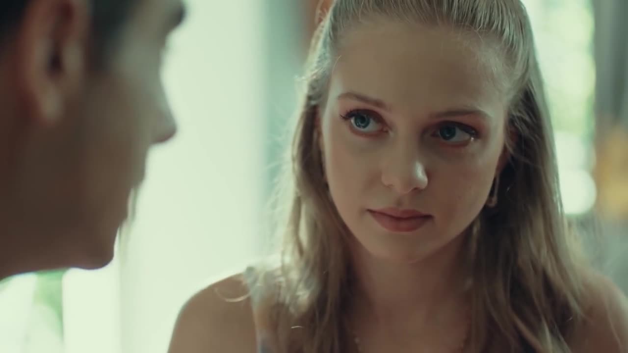 Кадры из сериала Новая жизнь 12 серия 1 сезон (2020)